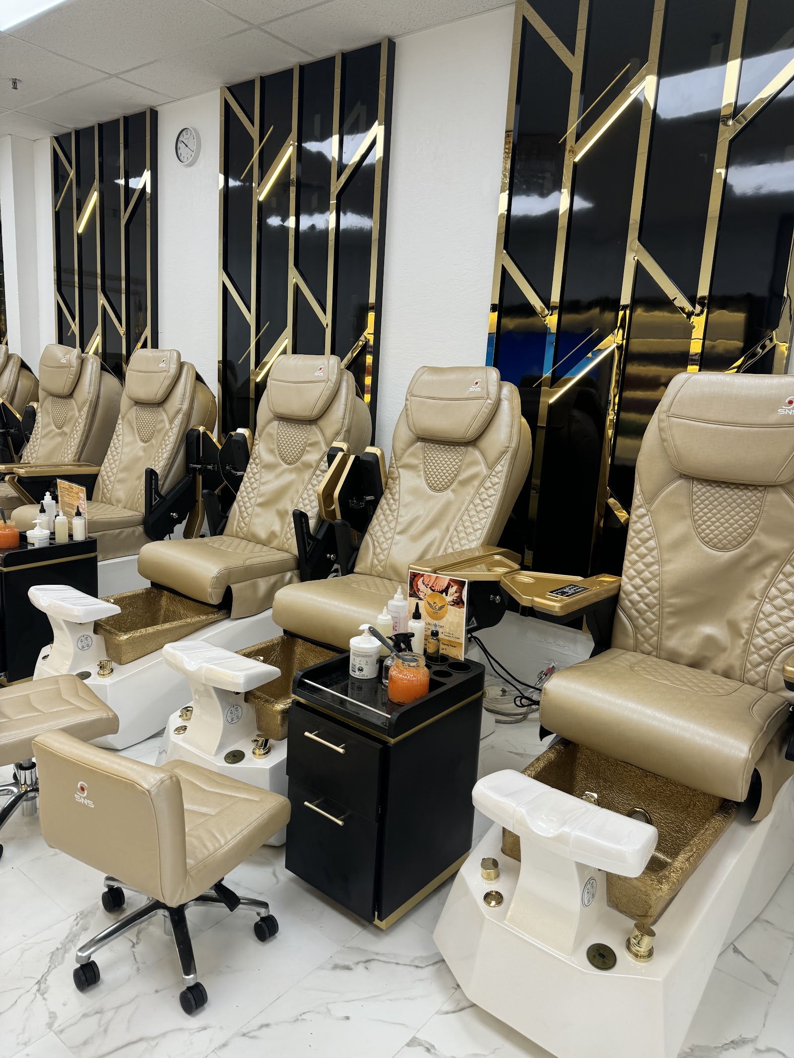 Cosmo nails spa